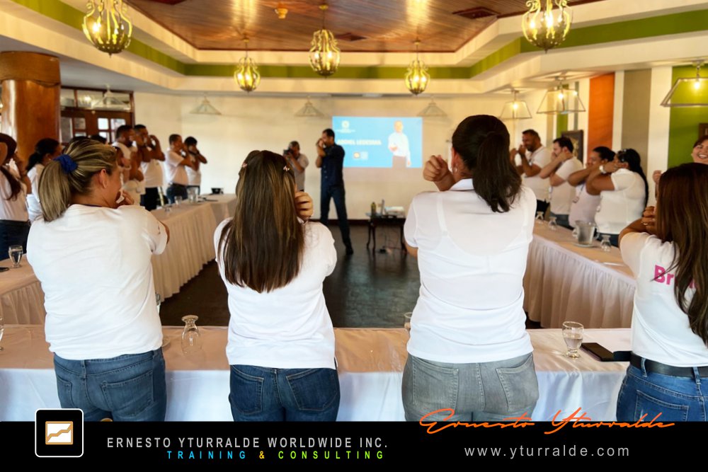 Team Building Group LATAM usando cuerdas bajas como herramienta clave de aprendizaje vivencial