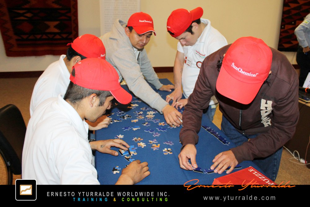 Team Building Group LATAM | Taller de Cuerdas Bajas para fortalecer la confianza y la comunicación en equipos de trabajo