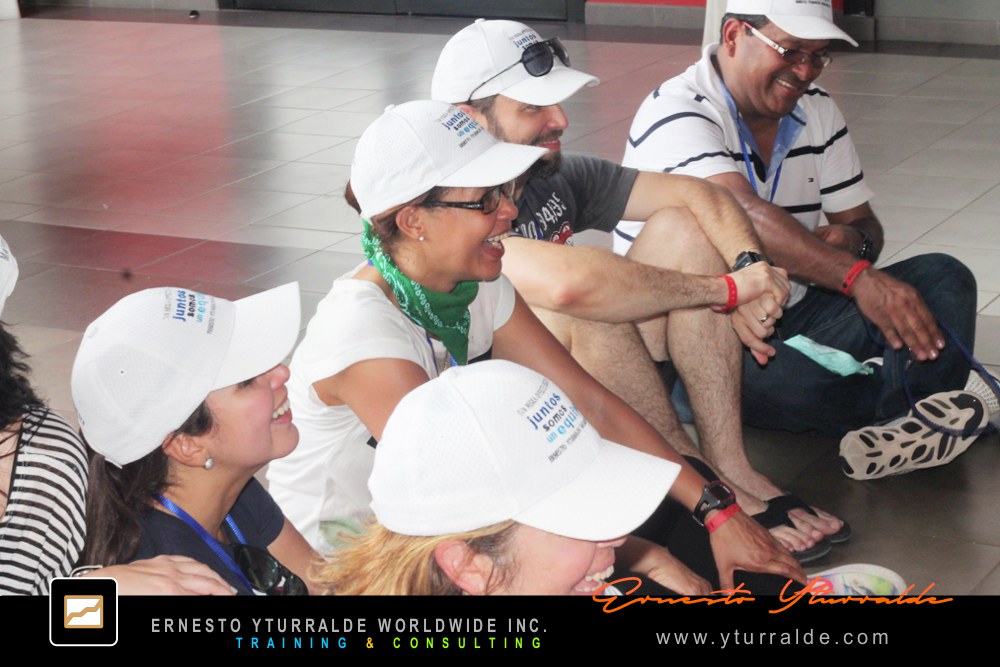Team Building Group LATAM | Experiencia outdoor para potenciar la confianza y el compromiso del equipo