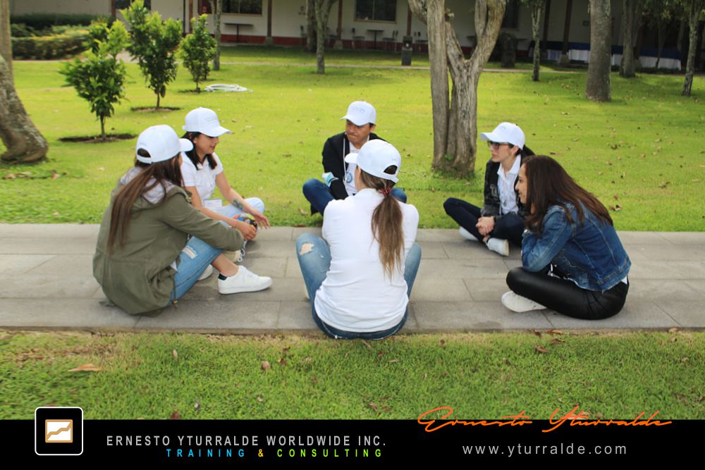 Team Building Group LATAM | Retos de cuerdas para potenciar resiliencia y enfoque estratégico